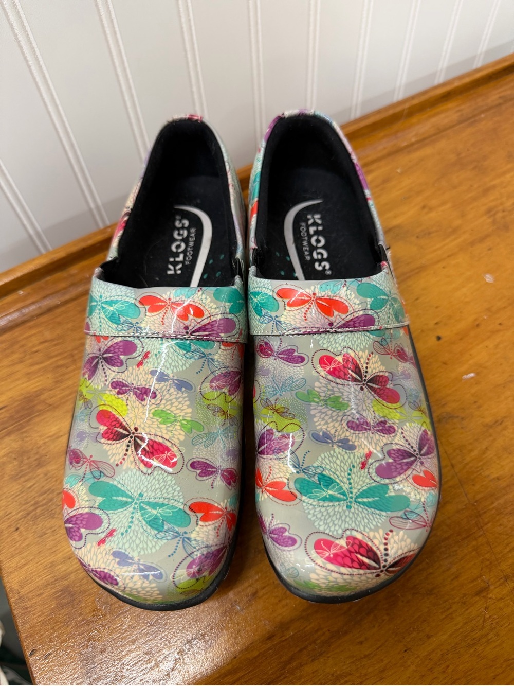 Klogs Kids Butterfly Print Slip-On Clogs in Teal, Purple & Red